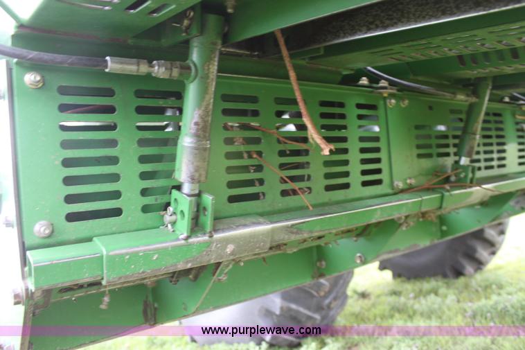 image for item F8681 2006 John Deere 7460 Mudhog cotton stripper