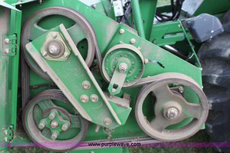 image for item F8681 2006 John Deere 7460 Mudhog cotton stripper