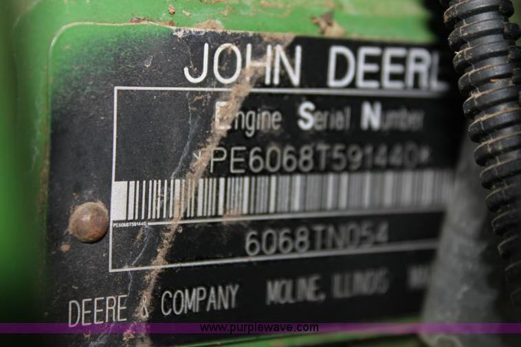 image for item F8681 2006 John Deere 7460 Mudhog cotton stripper