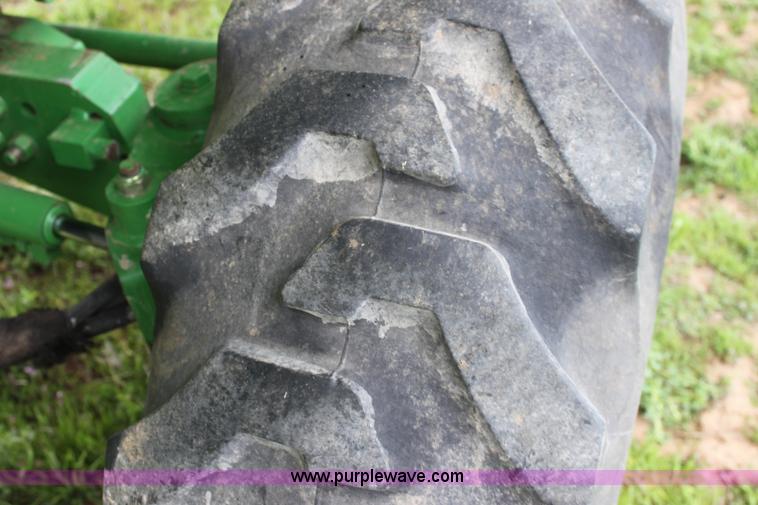 image for item F8681 2006 John Deere 7460 Mudhog cotton stripper