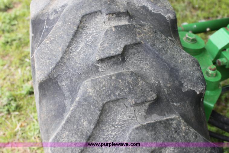 image for item F8681 2006 John Deere 7460 Mudhog cotton stripper