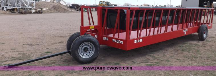 image for item F8745 Silage feeder wagon