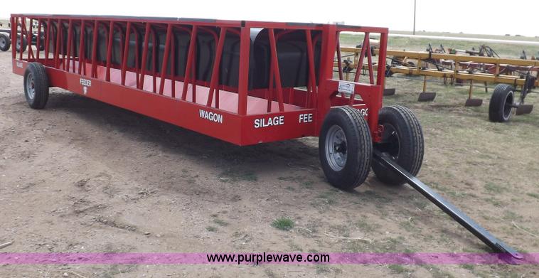 image for item F8745 Silage feeder wagon