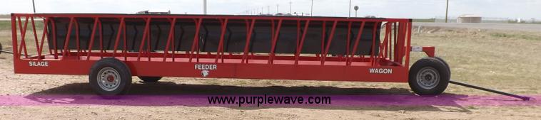 image for item F8745 Silage feeder wagon
