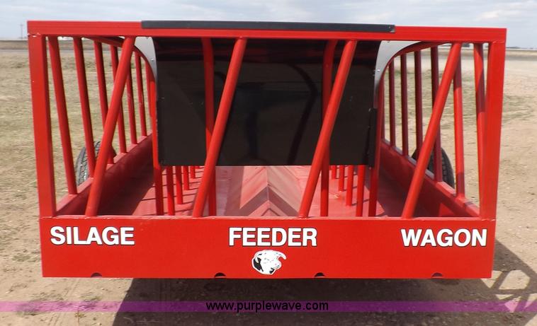 image for item F8745 Silage feeder wagon