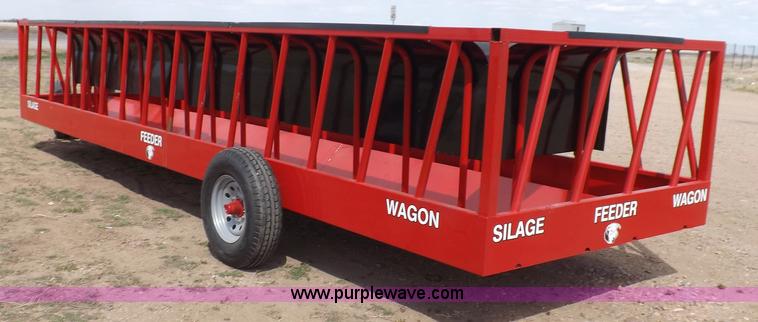 image for item F8745 Silage feeder wagon