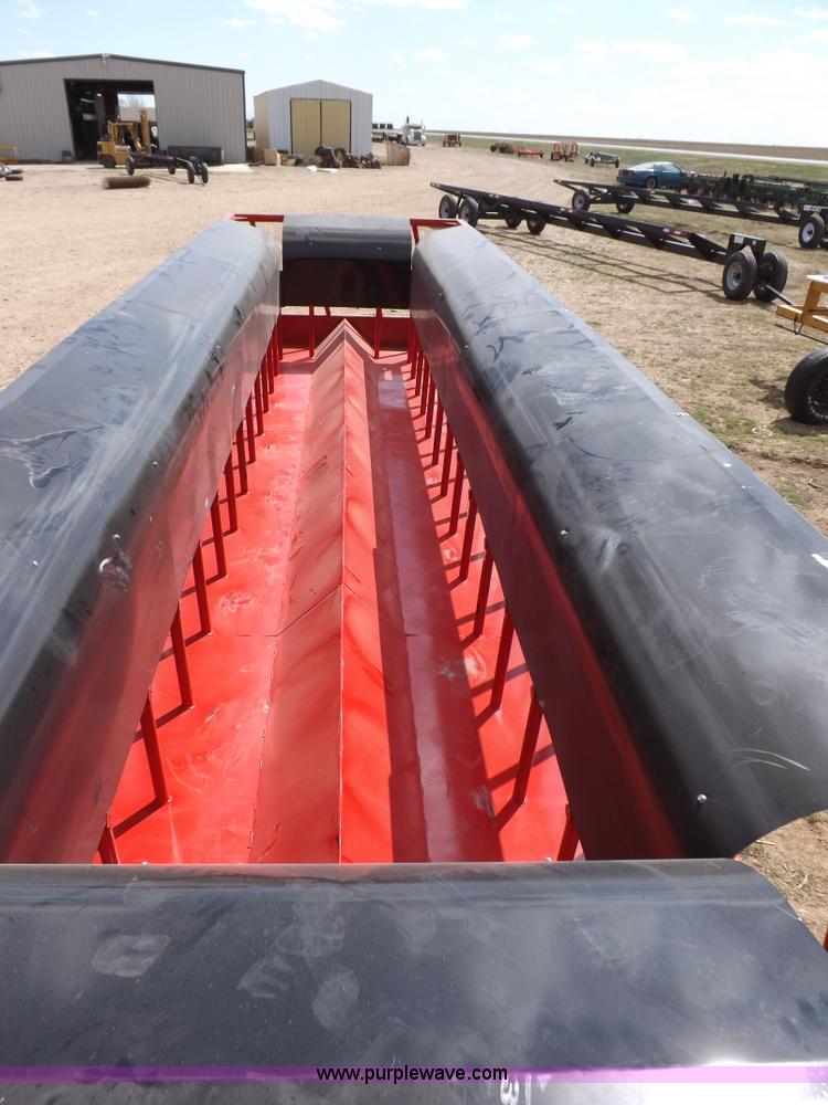 image for item F8745 Silage feeder wagon