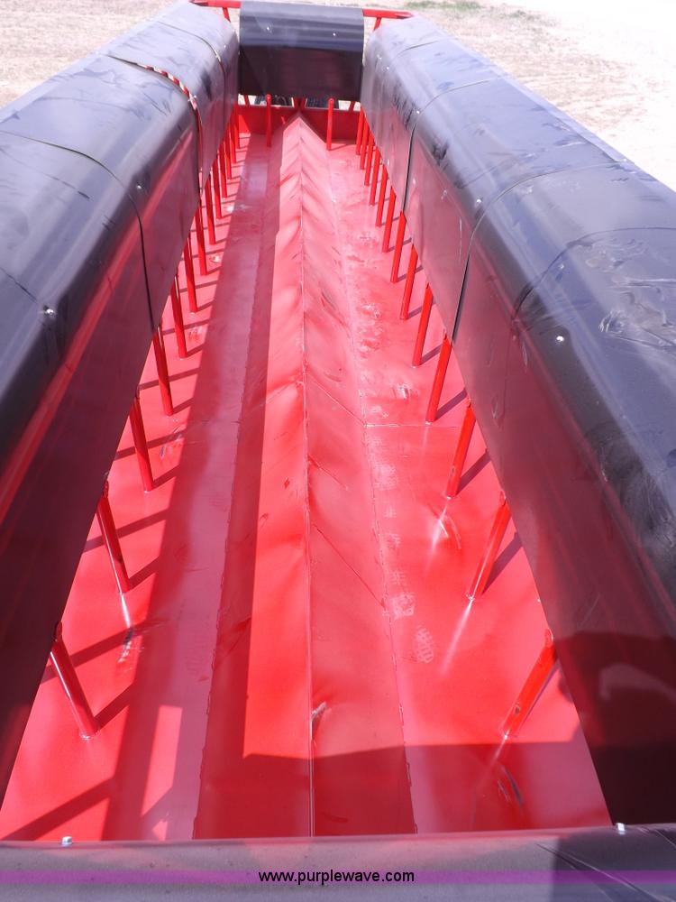 image for item F8745 Silage feeder wagon