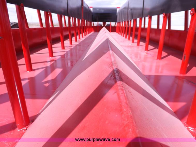 image for item F8745 Silage feeder wagon