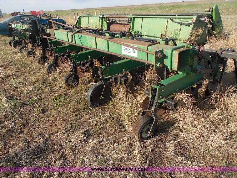 image for item F8774 Sukup 28' row crop cultivator