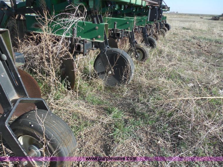 image for item F8774 Sukup 28' row crop cultivator