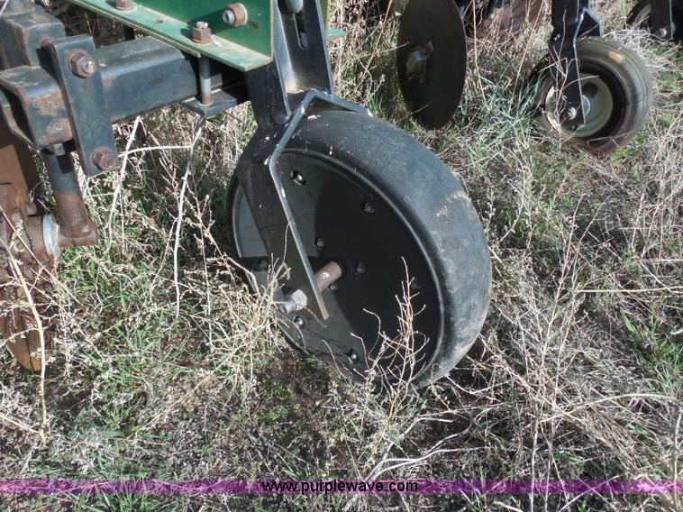 image for item F8774 Sukup 28' row crop cultivator