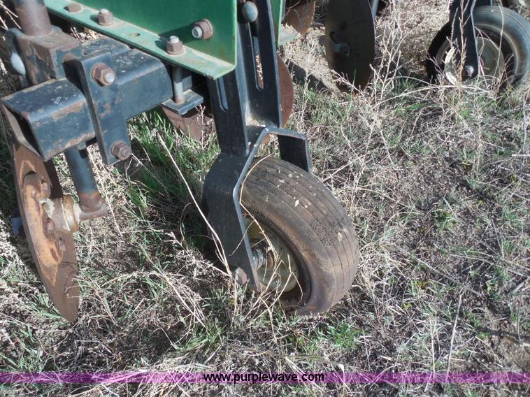 image for item F8774 Sukup 28' row crop cultivator