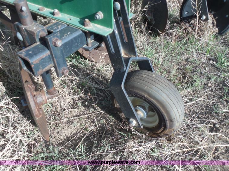 image for item F8774 Sukup 28' row crop cultivator