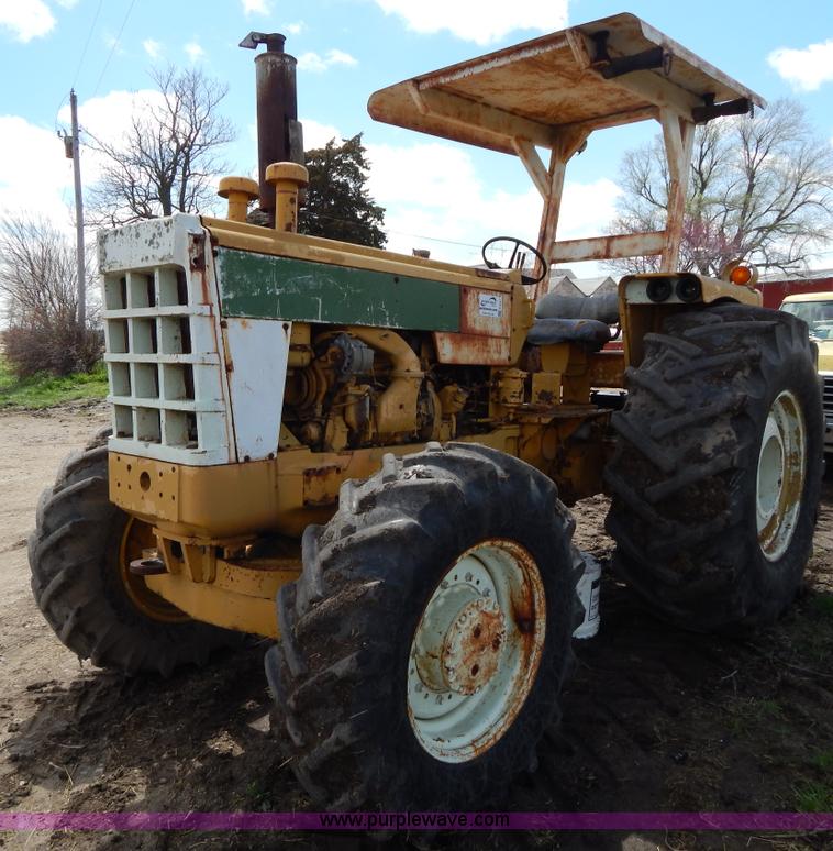 image for item G3091 Oliver 595-92023 MFWD tractor