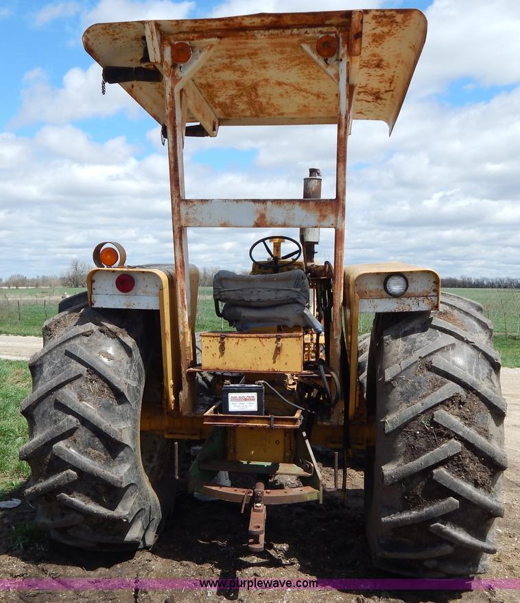 image for item G3091 Oliver 595-92023 MFWD tractor