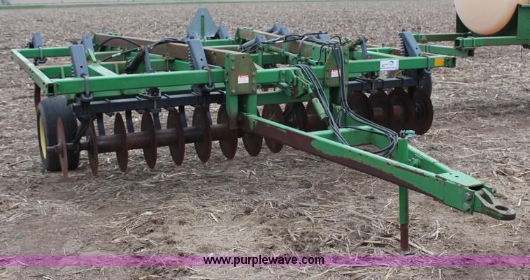 image for item G5109 John Deere 714 disk