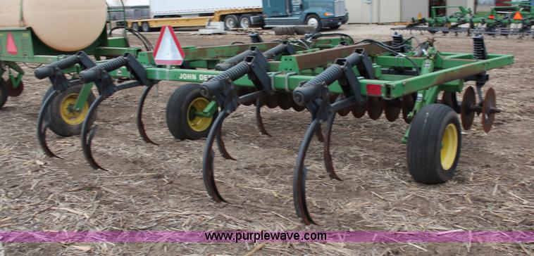 image for item G5109 John Deere 714 disk