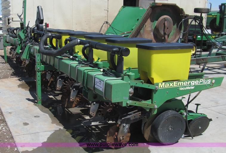 image for item G5691 John Deere 1710 Max Emerge planter