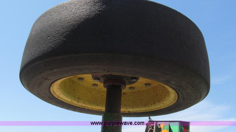 image for item G5693 John Deere HX15 bat wing rotary mower