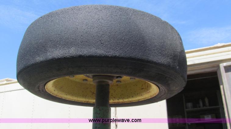 image for item G5693 John Deere HX15 bat wing rotary mower