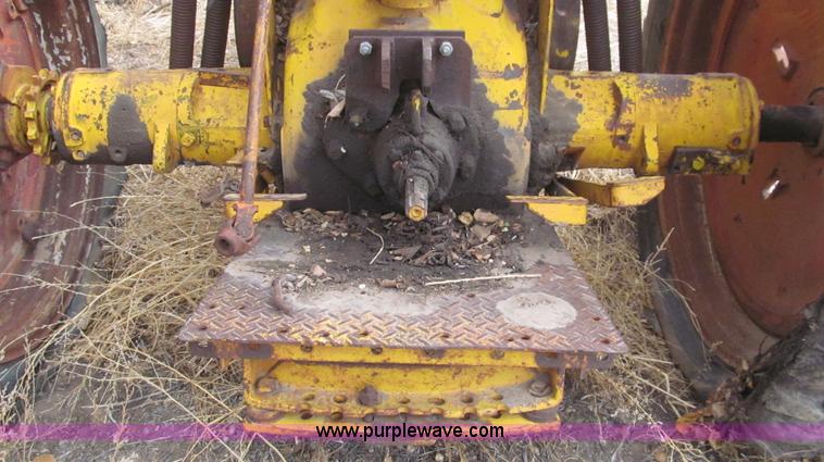 image for item G5697 Minneapolis Moline UTU tractor