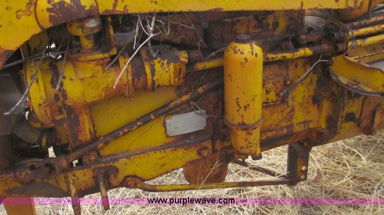 image for item G5697 Minneapolis Moline UTU tractor