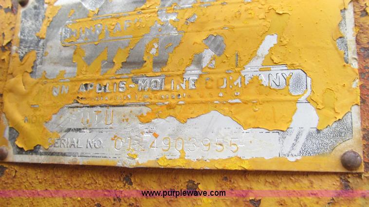 image for item G5697 Minneapolis Moline UTU tractor