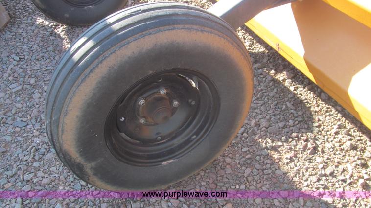 image for item G5710 2006 Woods 25' flail cutter