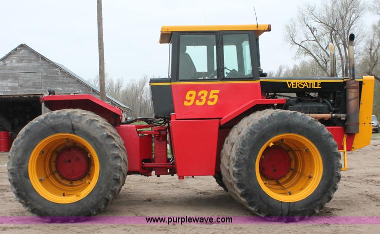 image for item H3687 1980 Versatile 935 4WD tractor