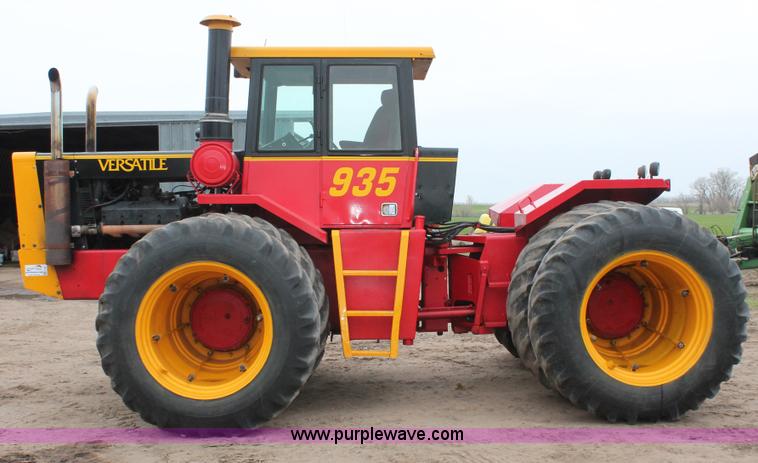 image for item H3687 1980 Versatile 935 4WD tractor