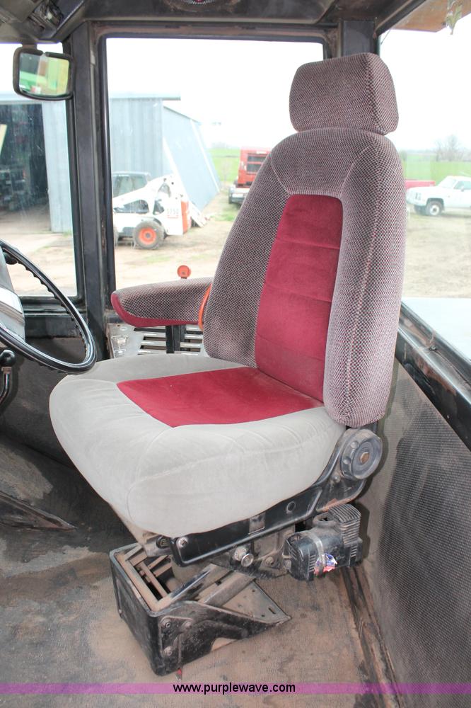image for item H3687 1980 Versatile 935 4WD tractor
