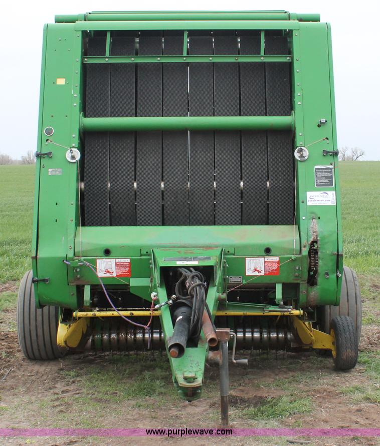 image for item H3688 John Deere 535 round baler