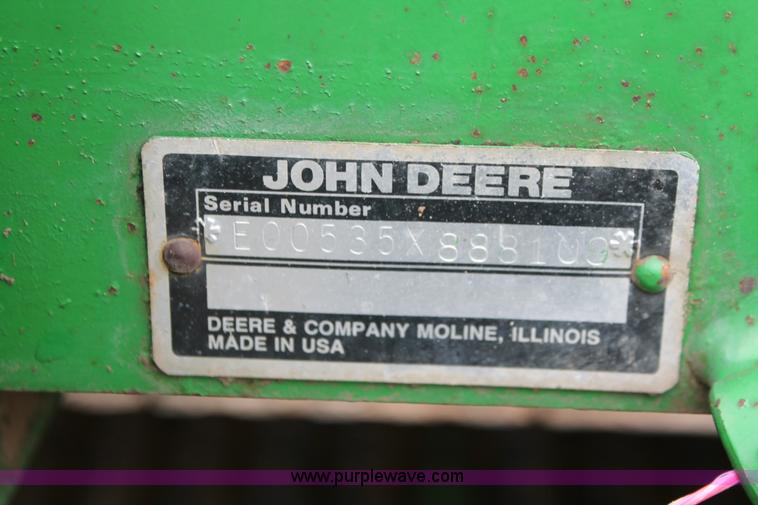 image for item H3688 John Deere 535 round baler