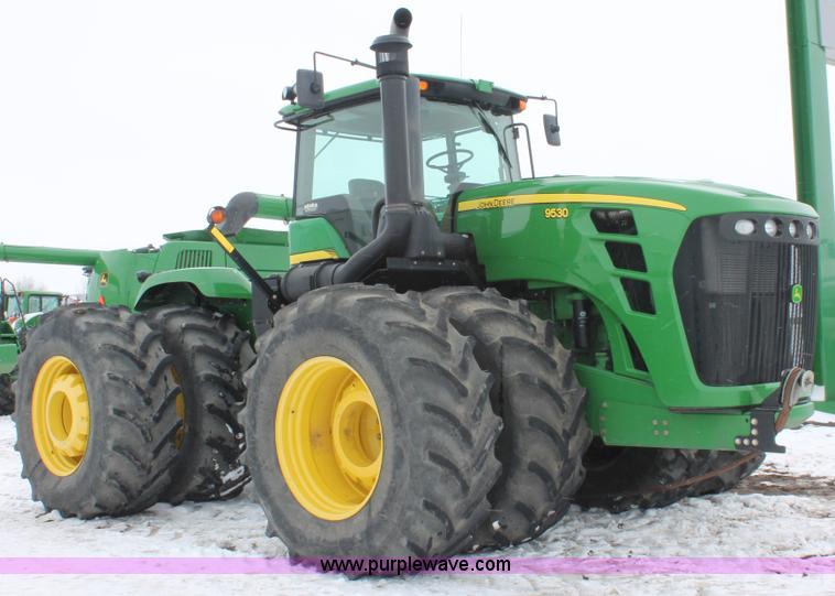 image for item H3706 2009 John Deere 9530 4WD tractor