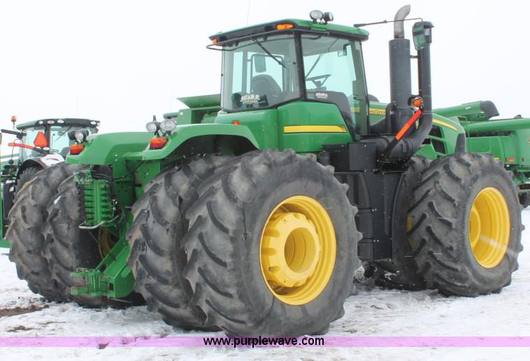 image for item H3706 2009 John Deere 9530 4WD tractor