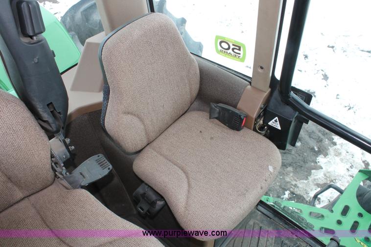 image for item H3706 2009 John Deere 9530 4WD tractor