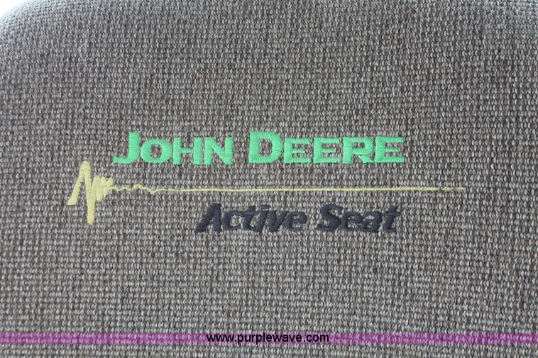 image for item H3706 2009 John Deere 9530 4WD tractor