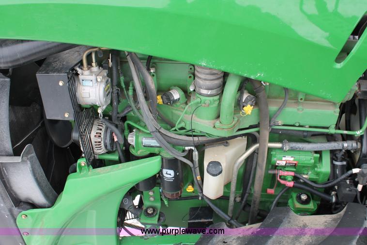 image for item H3706 2009 John Deere 9530 4WD tractor