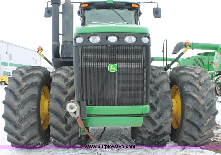 image for item H3706 2009 John Deere 9530 4WD tractor
