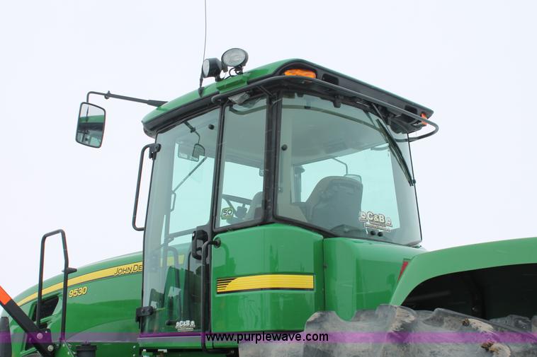 image for item H3706 2009 John Deere 9530 4WD tractor