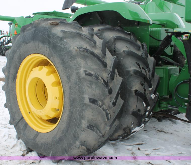 image for item H3706 2009 John Deere 9530 4WD tractor