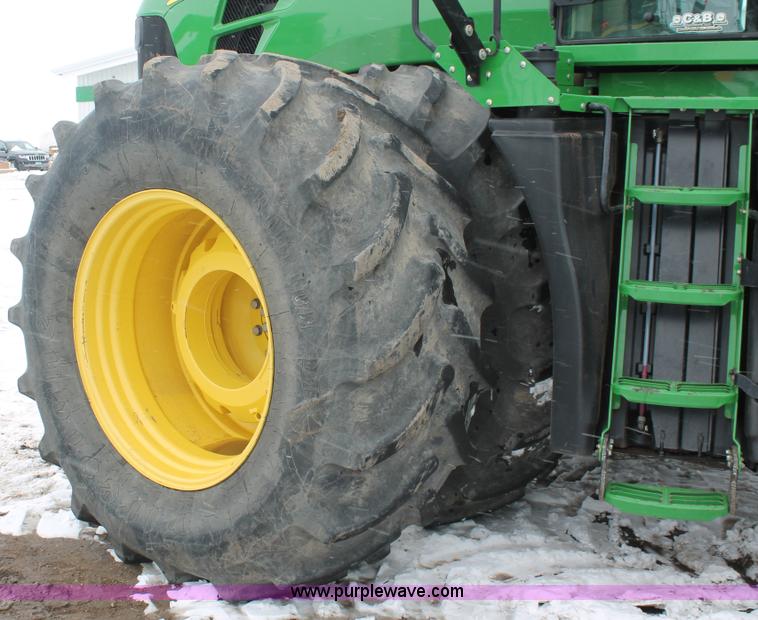 image for item H3706 2009 John Deere 9530 4WD tractor