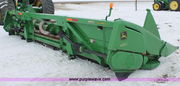 image for item H3708 2009 John Deere 612C corn head