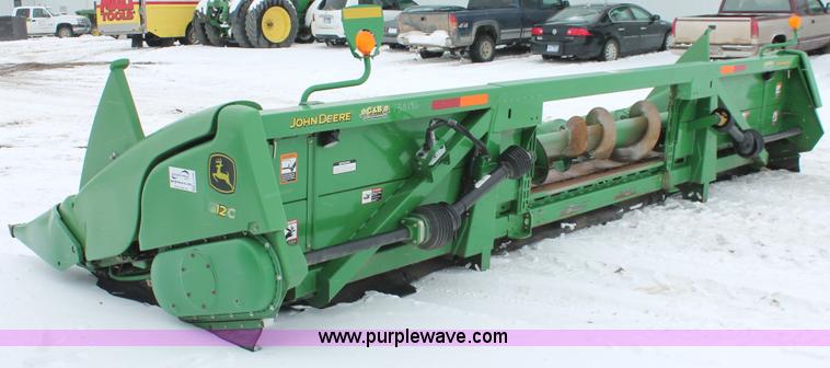 image for item H3708 2009 John Deere 612C corn head