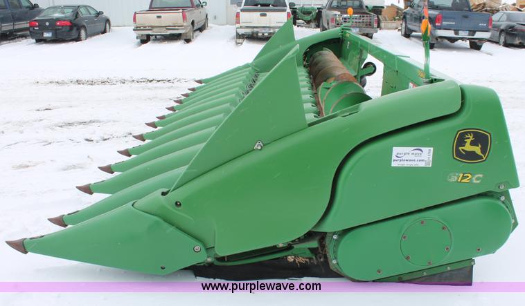 image for item H3708 2009 John Deere 612C corn head