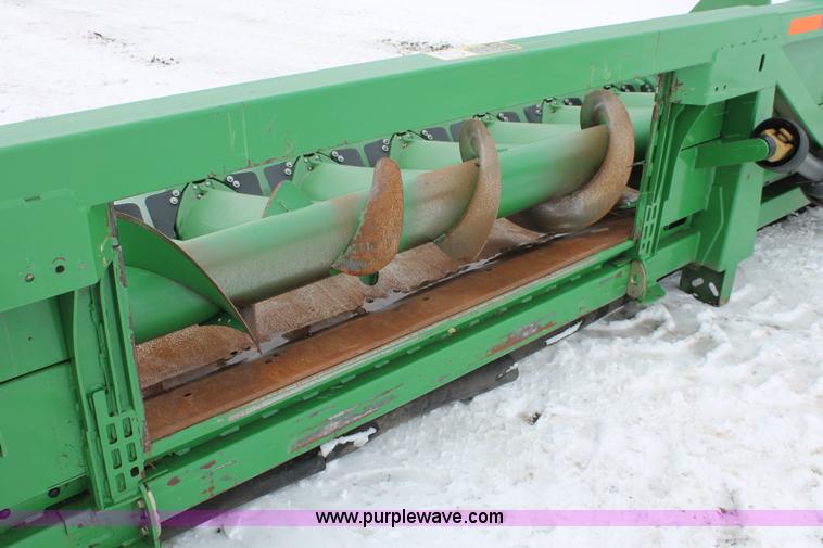 image for item H3708 2009 John Deere 612C corn head