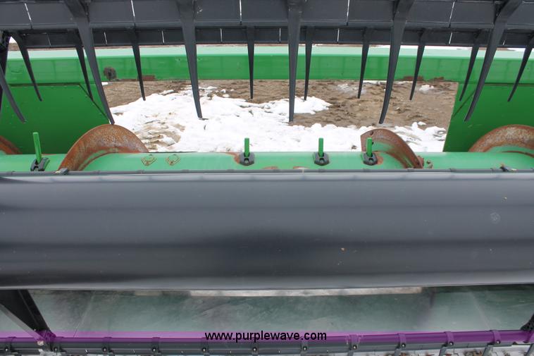 image for item H3712 2009 John Deere 635F HydraFlex platform header