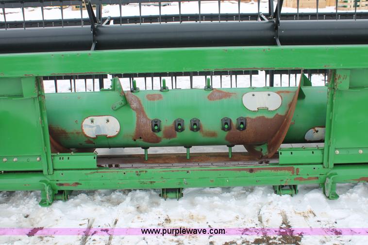 image for item H3712 2009 John Deere 635F HydraFlex platform header