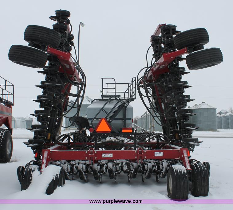 image for item H3713 2005 Case IH SDX40 No-till Air seed drill with Flexicoil 2340 air cart